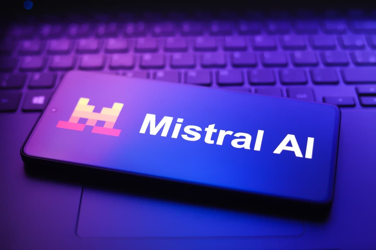 Mistral bets on ‘build-your-own AI’ as it takes on OpenAI, Anthropic in the enterprise | TechCrunch